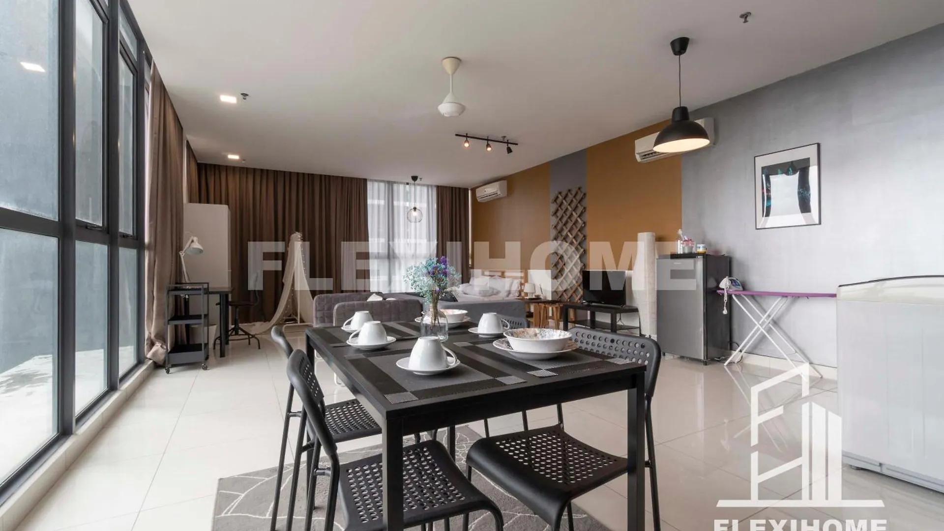 Atria Sofo Suites: Panoramic City Views in Petaling Jaya Apartment