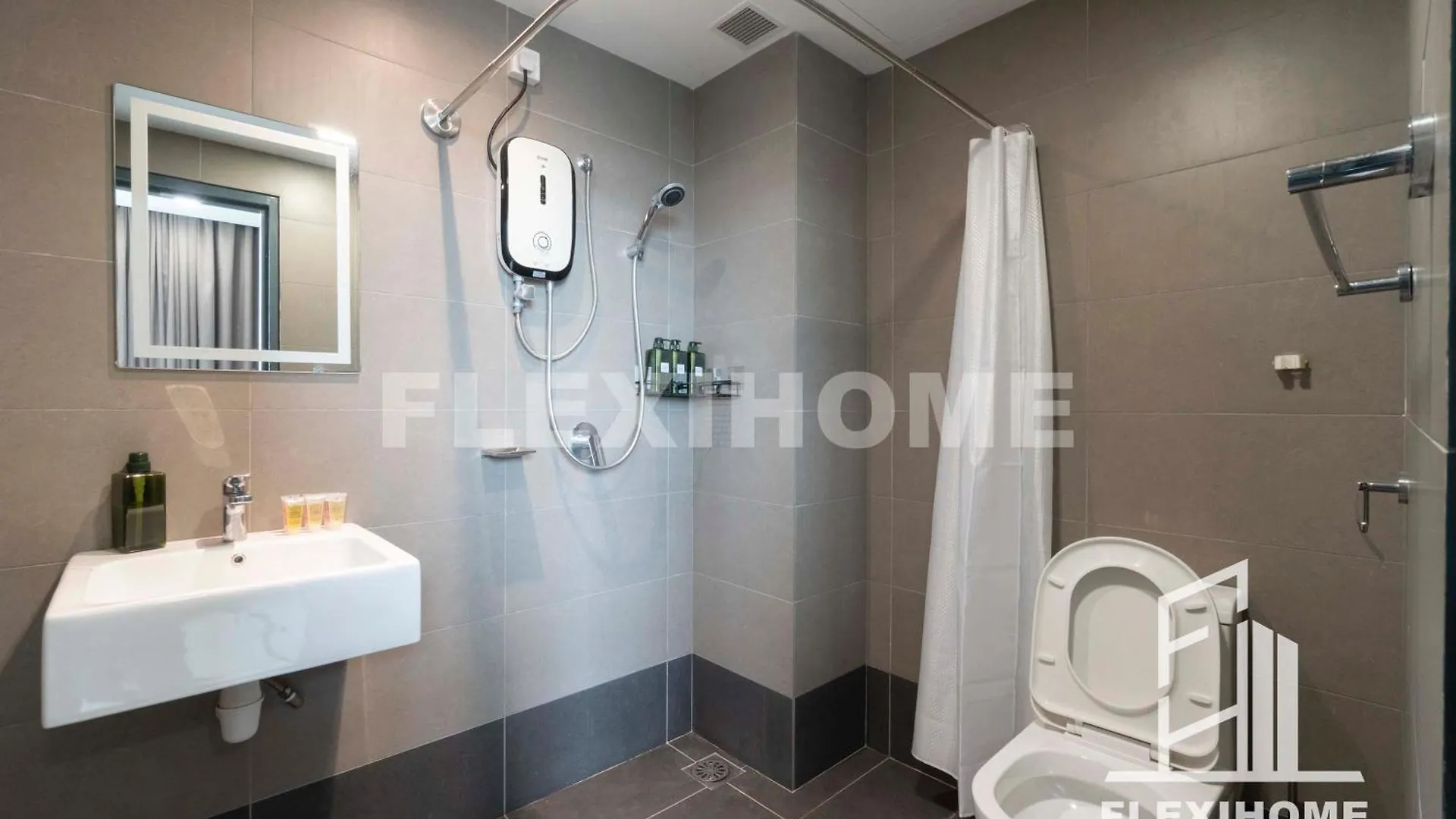 Atria Sofo Suites: Panoramic City Views in Petaling Jaya 0*,  Malaysia