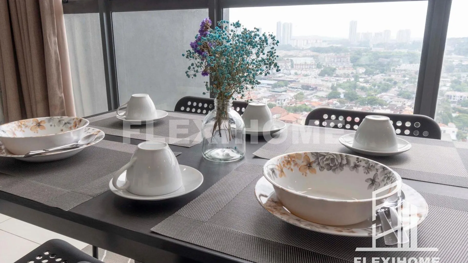 Atria Sofo Suites Petaling Jaya, Fantastic City-Wide View, Designed Suites, Spacious & Quiet Studio By Flexihome-My Apartmán